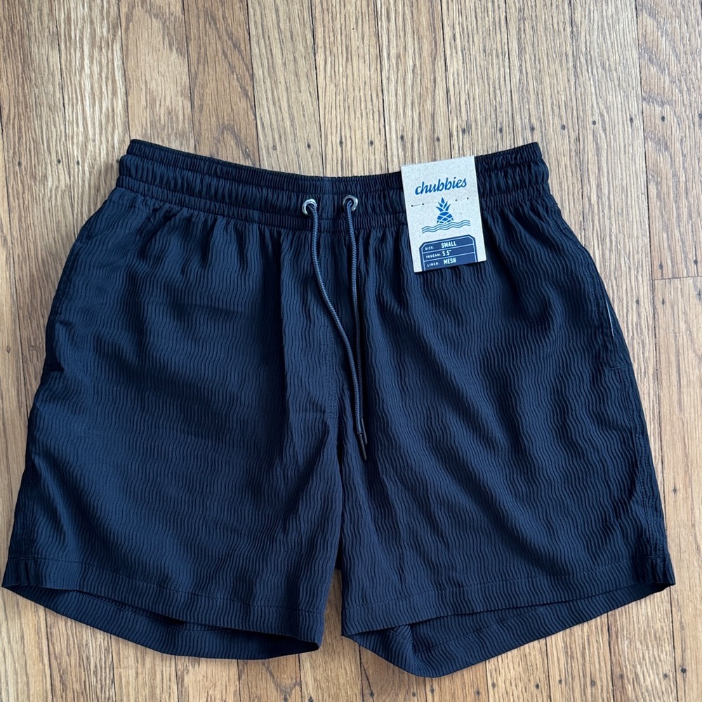 Chubbies Black Textured swimming shorts NWT